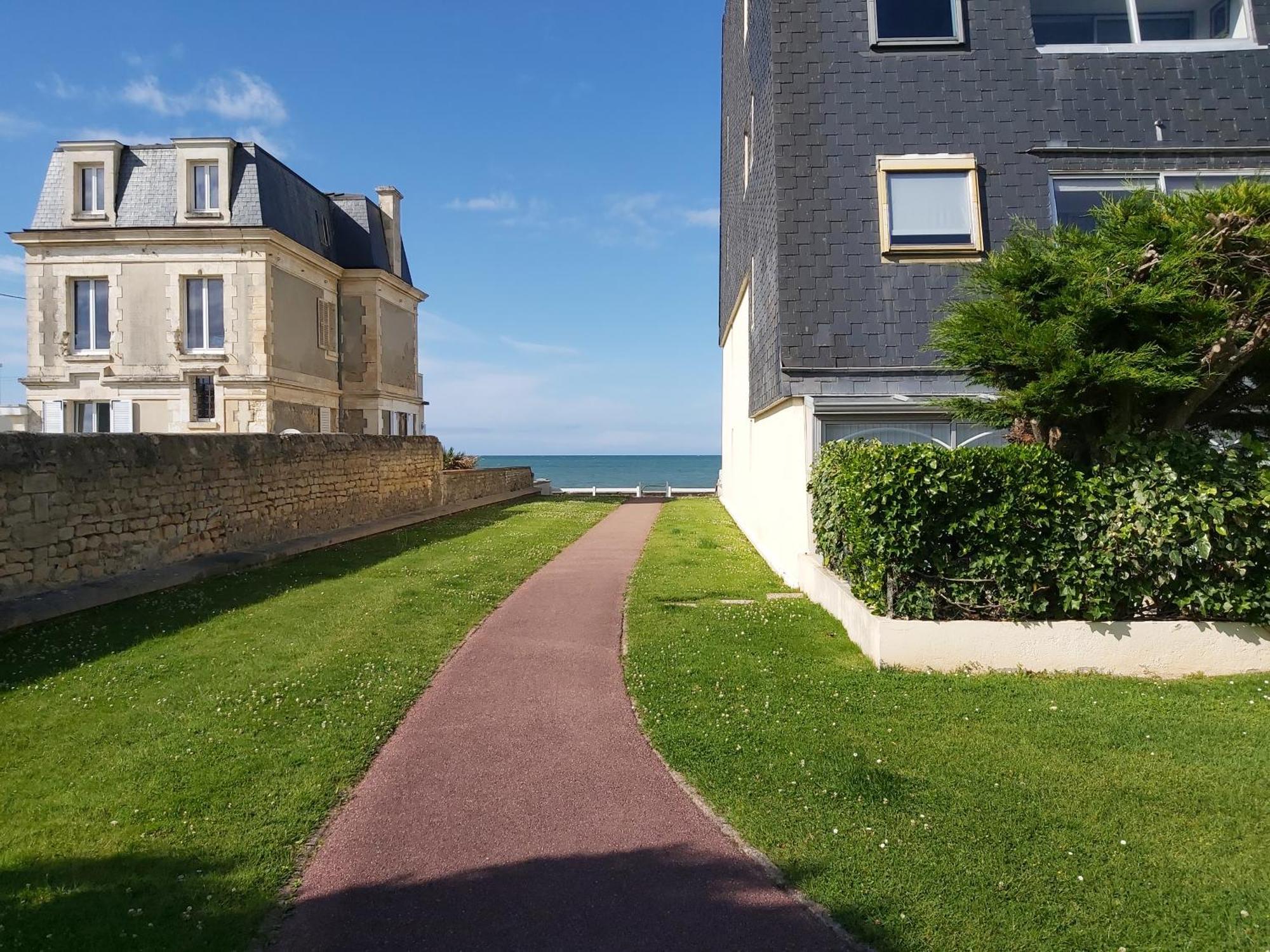 Les Pieds Dans L'Eau - Acces Direct A La Plage Bernières-sur-Mer المظهر الخارجي الصورة